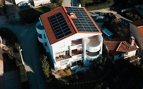 Apartment Manda